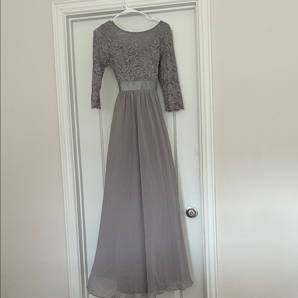 Gray Lace 3/4 Sleeve long flowing dress w lace top and ribbon waist.